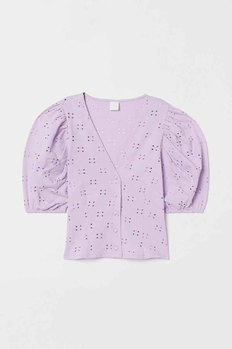 Camisa con las mangas abullonadas de H&amp;M. (Precio: 14,99 euros)