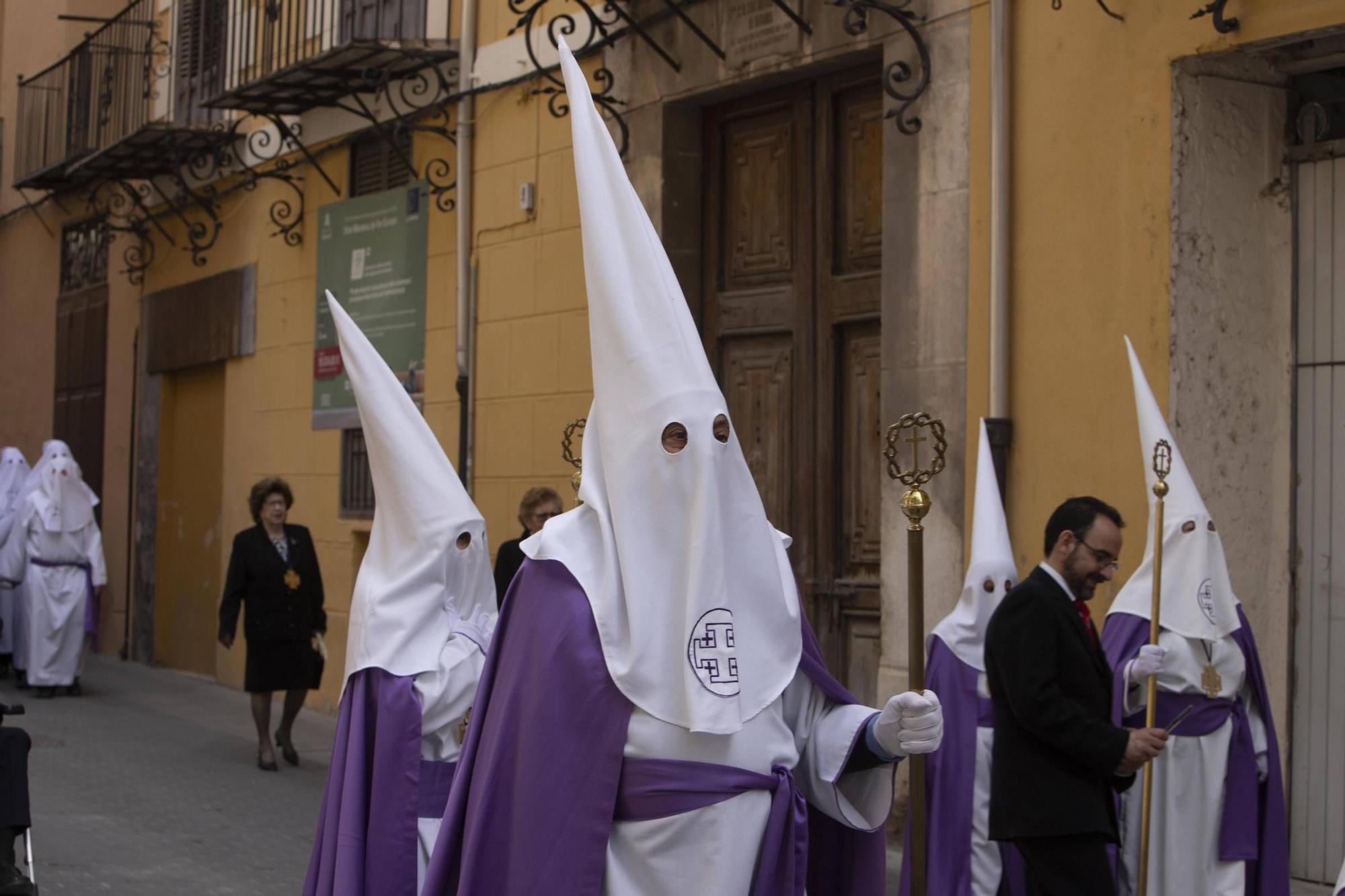 Las procesiones de Semana Santa toman las calles de Ontinyent