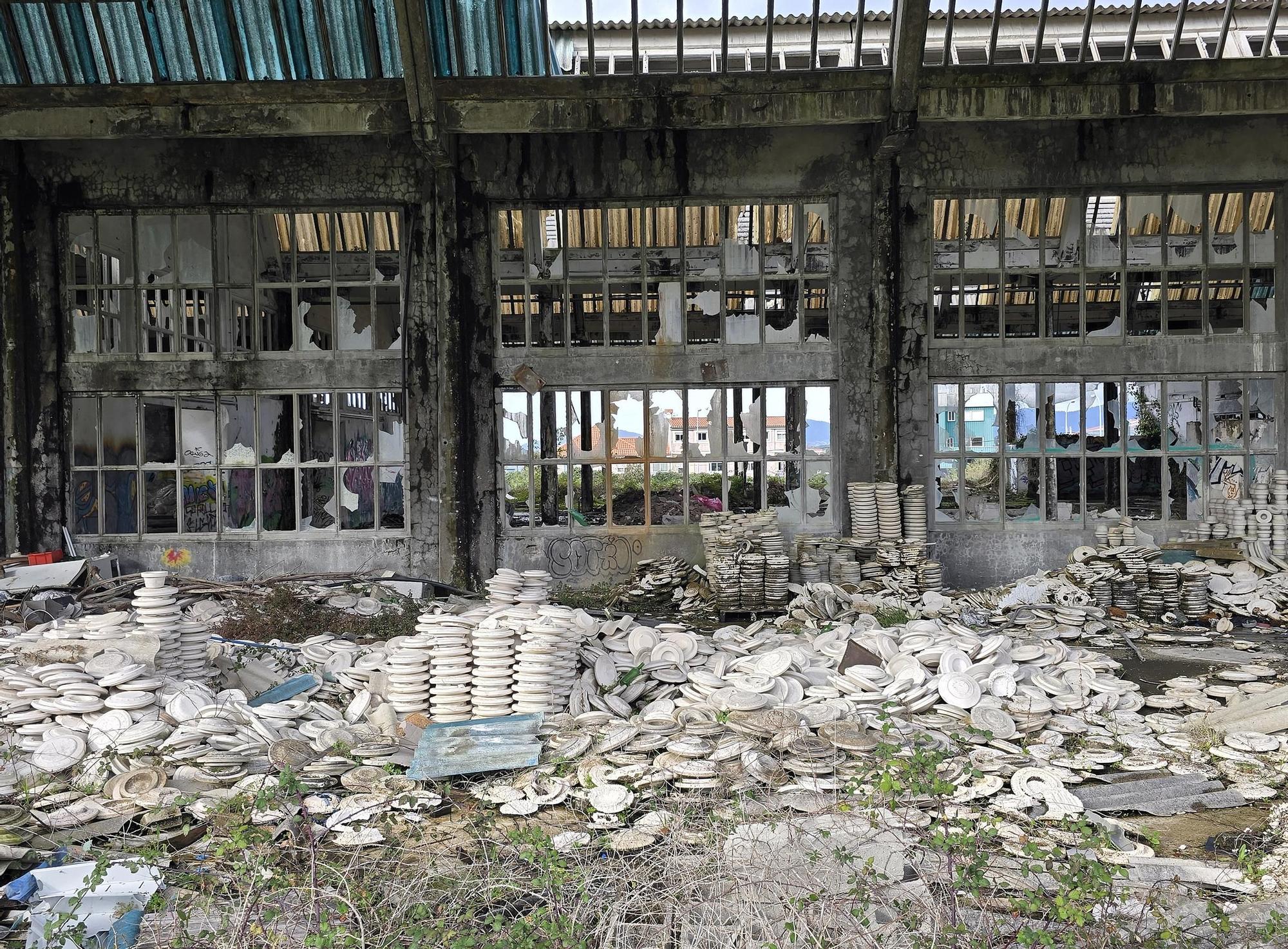 La antigua GEA de Coruxo con licencia de derribo tras 25 años en ruinas