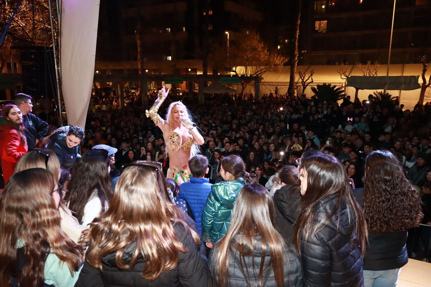 Actuación de Leticia Sabater en Castelló