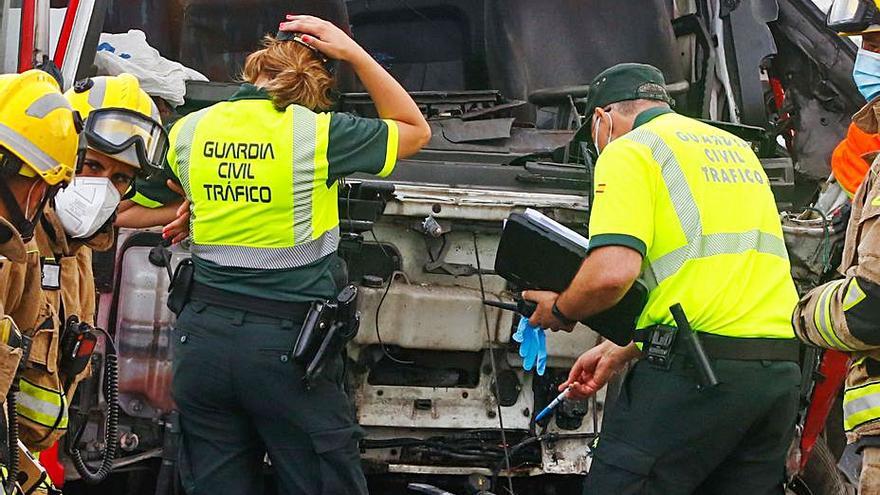 Accidente mortal en la VG-43 de O Salnés, en junio.   | // I. ABELLA