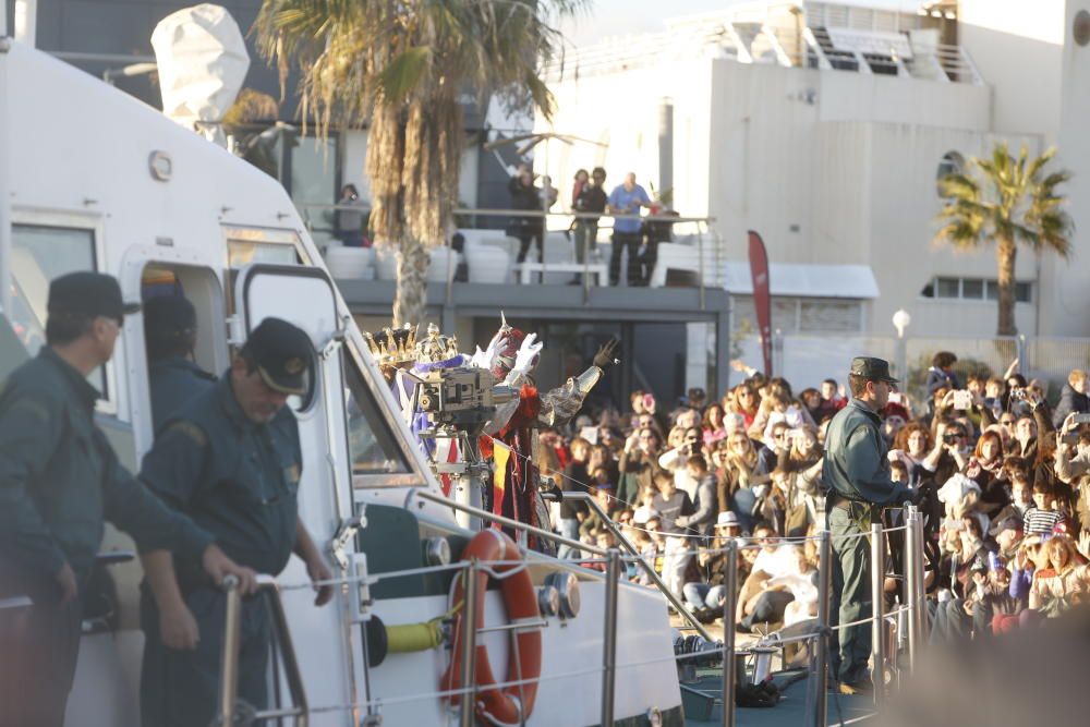 Melchor, Gaspar y Baltasar llegan por mar a la zona Volvo