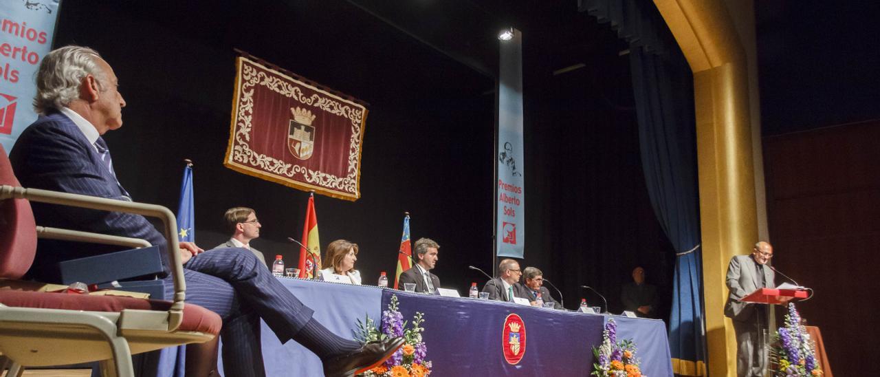 La gala de entrega de los Premios Alberto Sols en el Teatro Cervantes de Sax en una imagen de archivo.