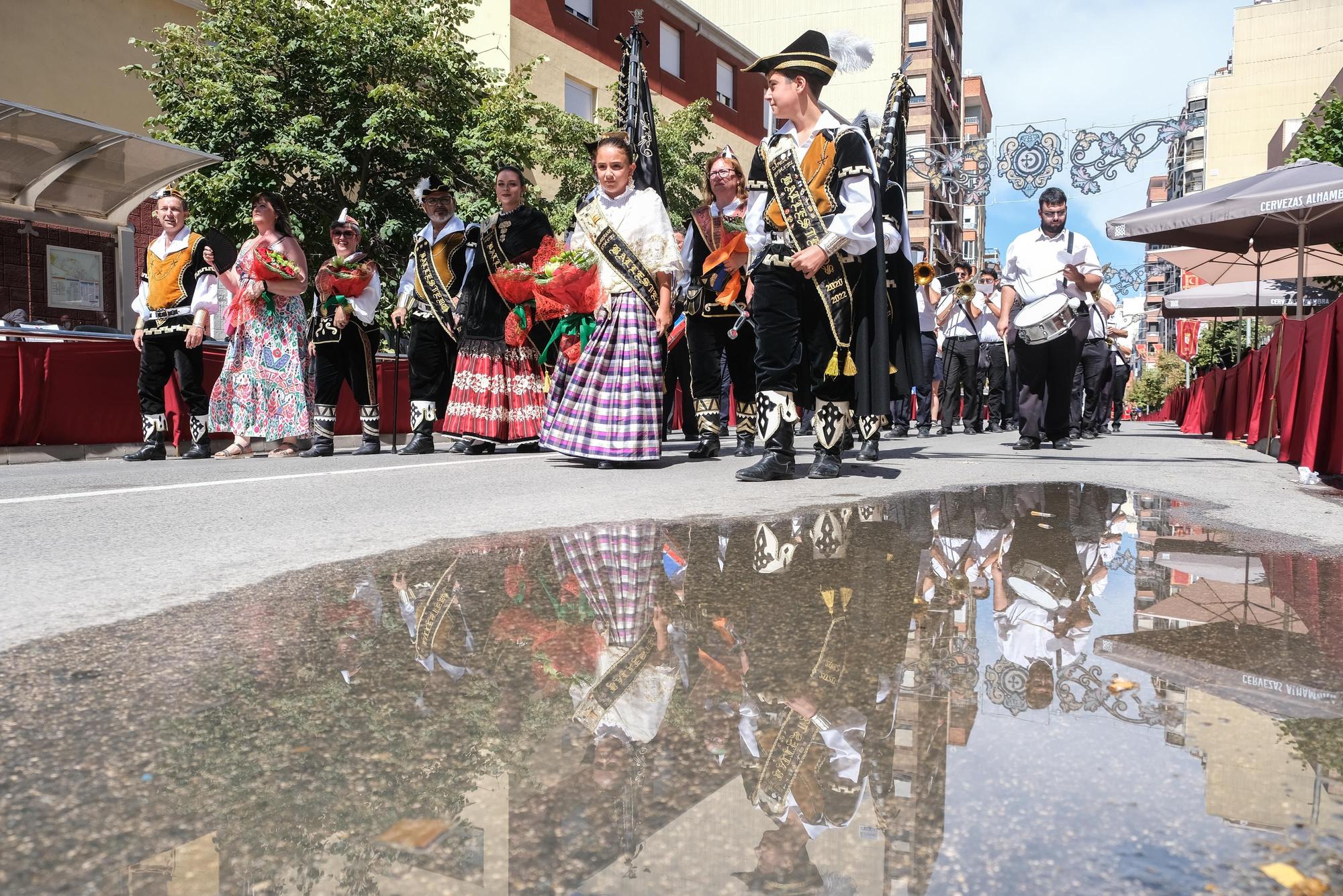 Ofrenda a la patrona de los Moros y Cristianos de Villena