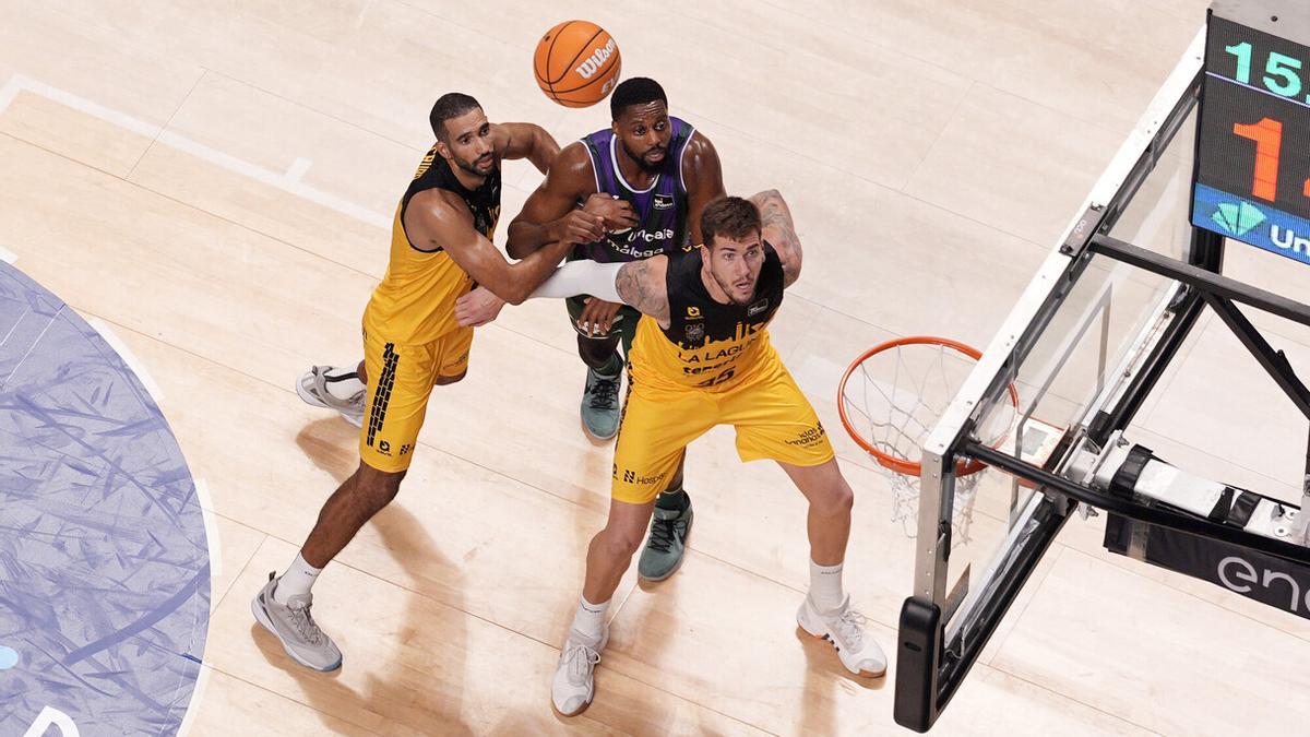 Imagen del partido de Liga entre Unicaja y La Laguna jugado en el Carpena.