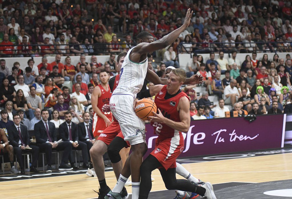 Todas las imágenes de la semifinal de la Supecopa entre el UCAM Murcia y el Unicaja