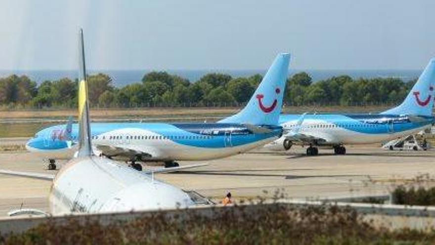 Aviones en la pista de estacionamiento del aeropuerto el pasado mes de agosto.