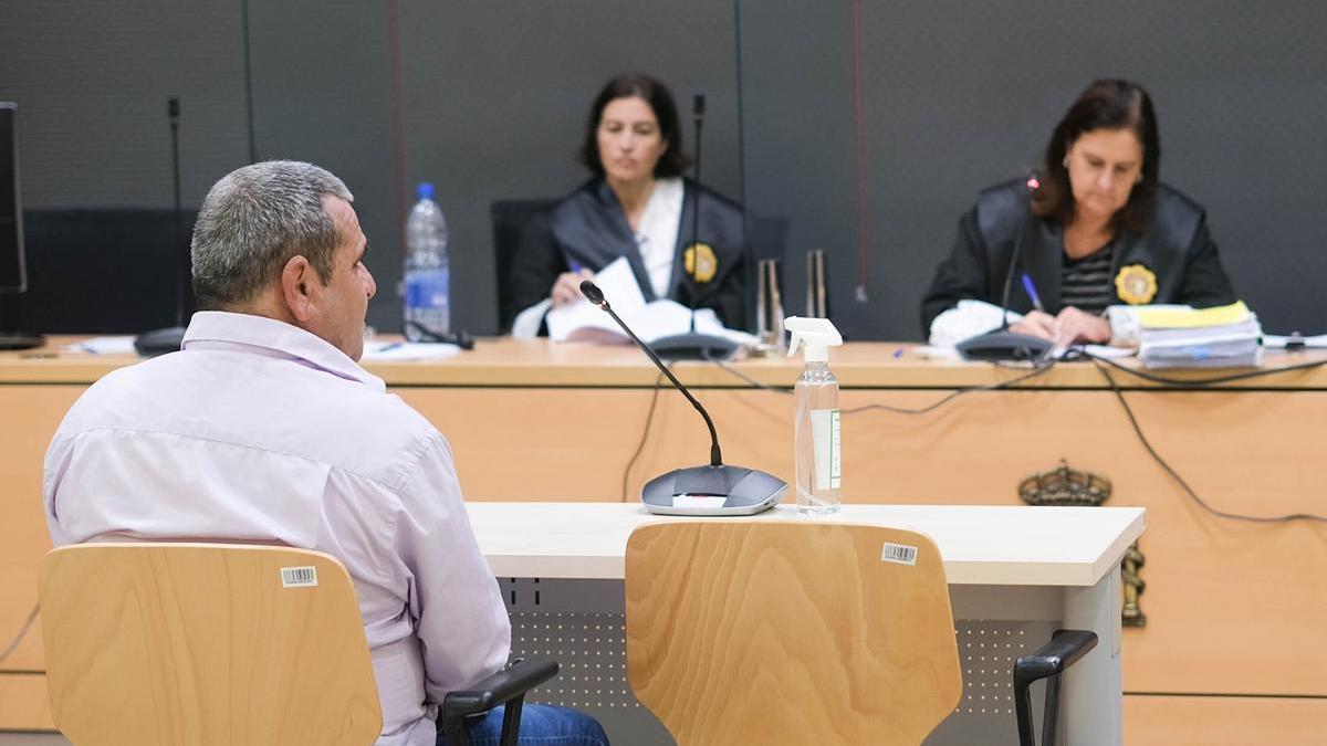 El acusado durante el juicio en la Audiencia Provincial