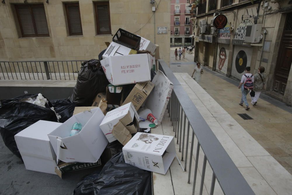 Basura en las calles de Alicante