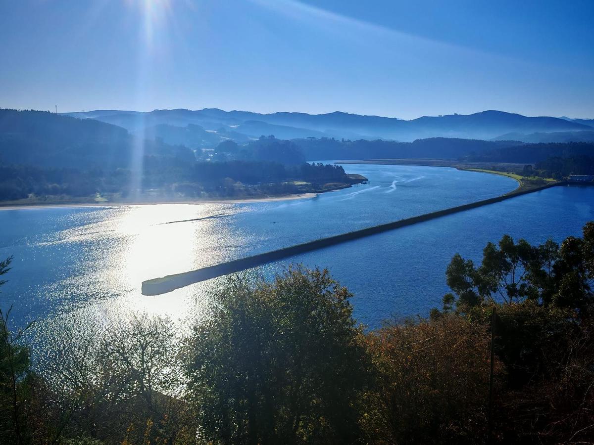 Ría vista desde Muros del Nalón