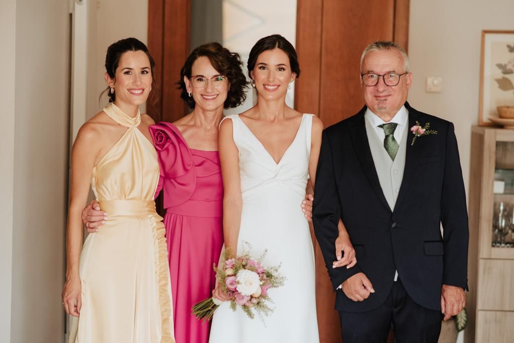 Boda de Meritxell Soler, corte de honor 2018, y el delegado del Joventut de Badalona, Adrià Delgado