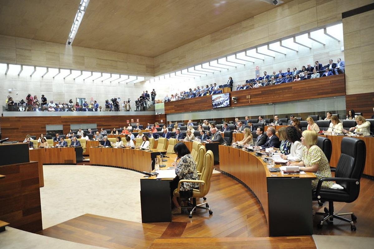 Sesión constitutiva de la Asamblea de Extremadura en la pasada legislatura, el 20 de junio de 2023.