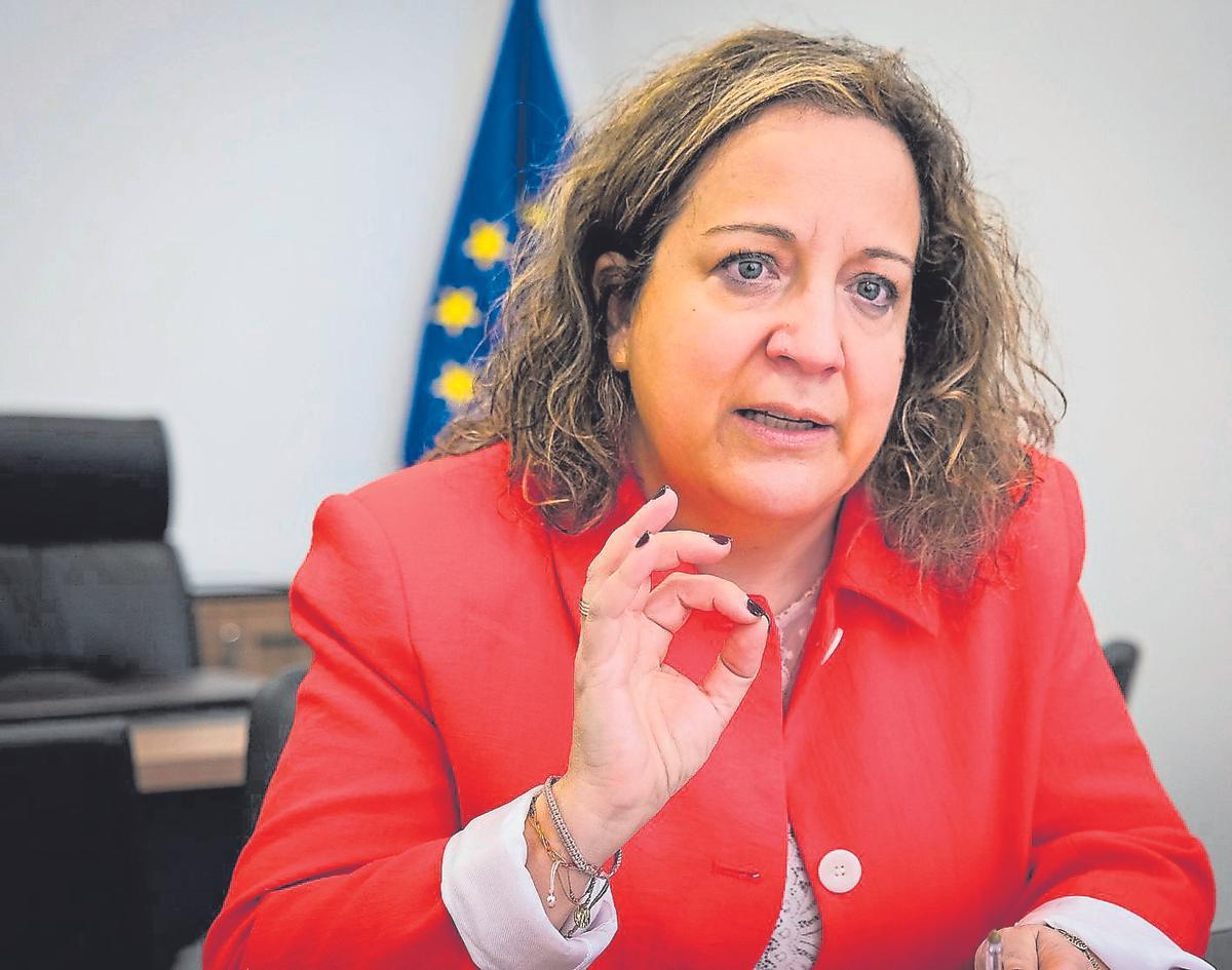 La eurodiputada socialista Iratxe García, durante la entrevista en la sede del PSOE canario.