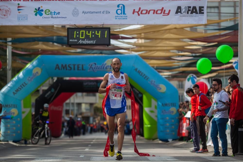 Hassanne Ahouchar gana el 44 maratón de Elche