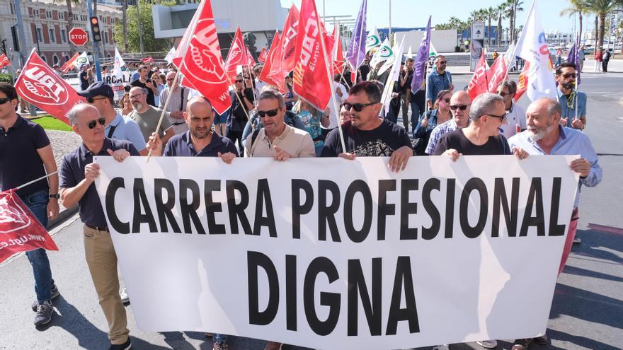 Manifestación de la carrera profesional, en una jornada de huelga en el Ayuntamiento de Alicante en mayo de 2023