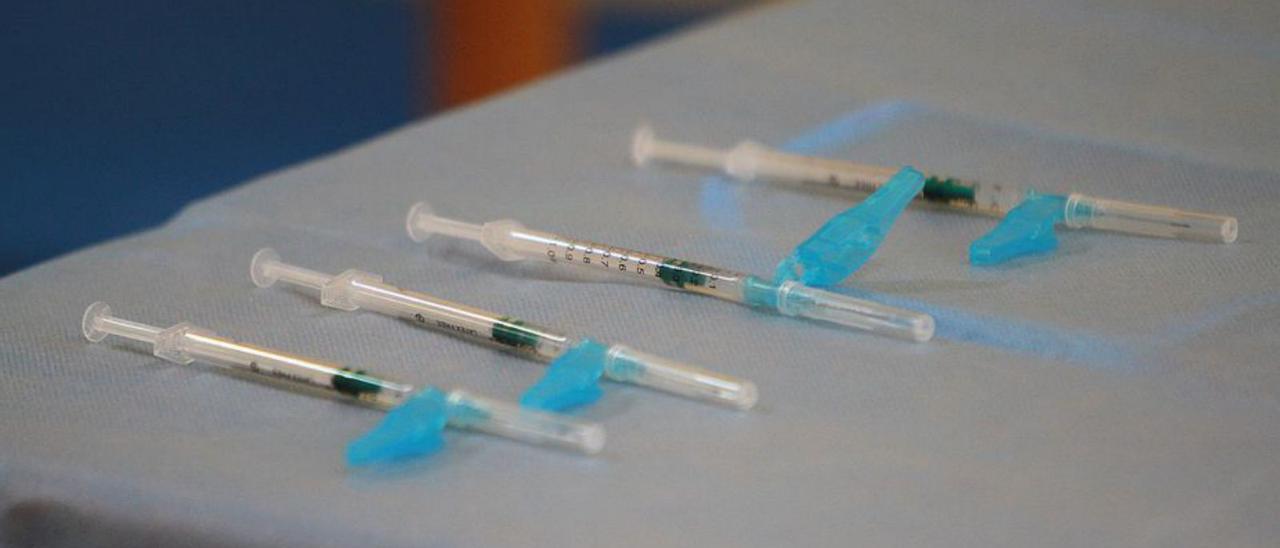 Preparación de vacunas en la campaña contra el COVID.   | // IÑAKI OSORIO