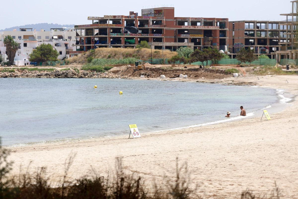 El eterno problema de los vertidos fecales en la bahía de Portmany