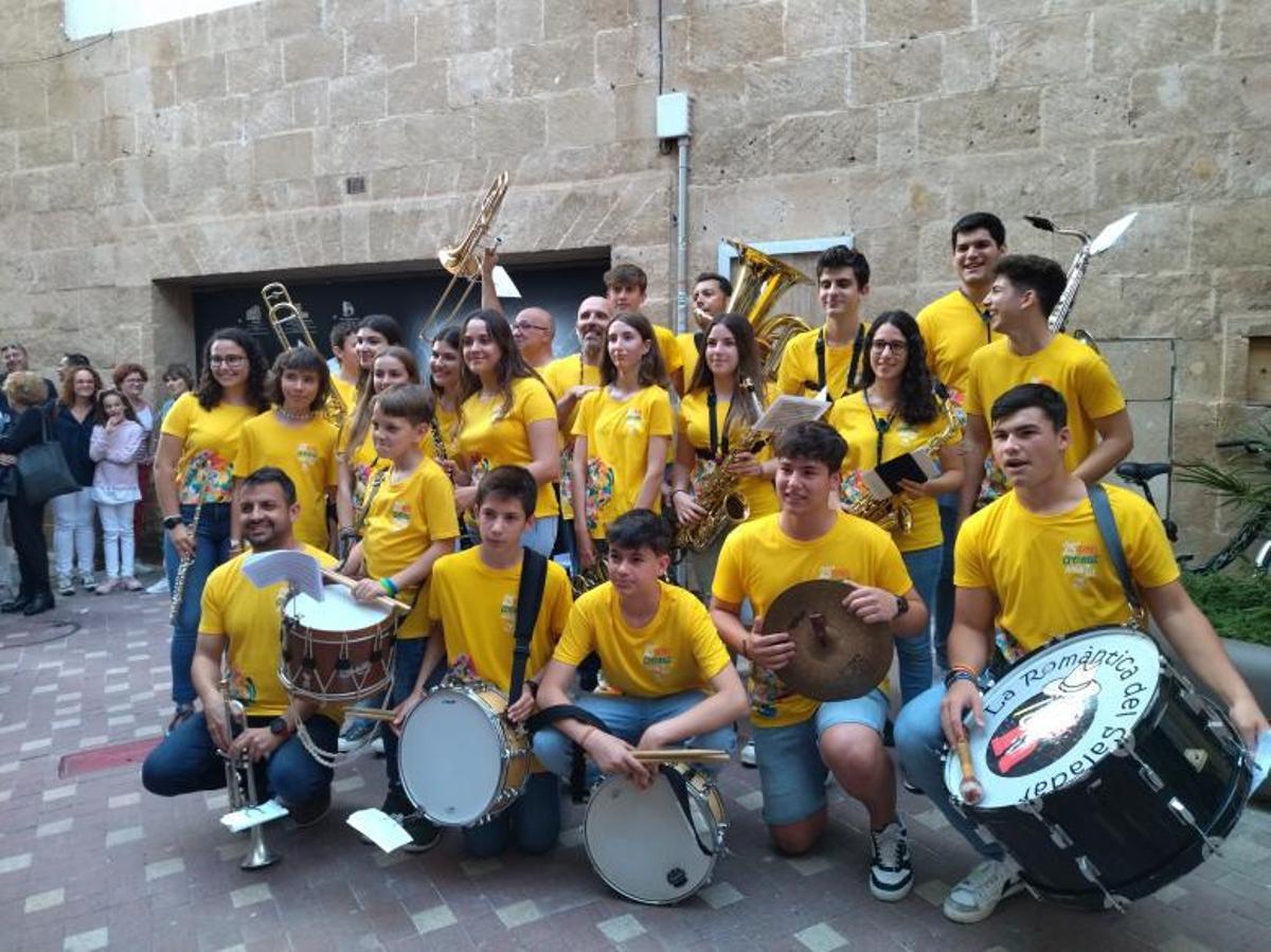 Músicos y antiguos alumnos de la escuela. | A. P. F.