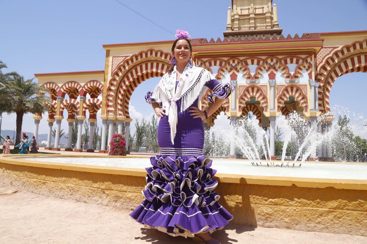 Los últimos volantes de la Feria de Córdoba: los trajes de gitana se despiden de El Arenal