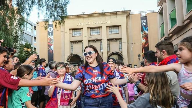 El Eldense oficializa la venta a Messi con un mensaje de la expresidenta: "Trae grandes sueños a Elda"