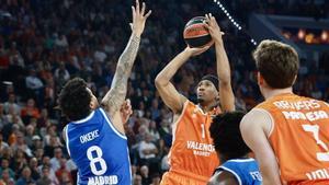 Kameron Taylor, de nuevo importante en la victoria del Valencia Basket.
