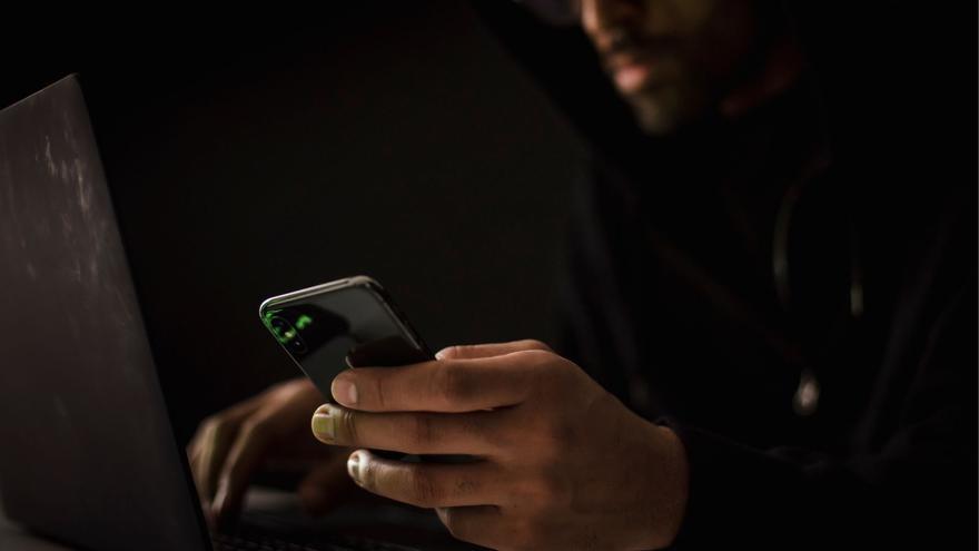 ¡Mucho cuidado!: La OCU advierte del aumento de las estafas online estas vacaciones