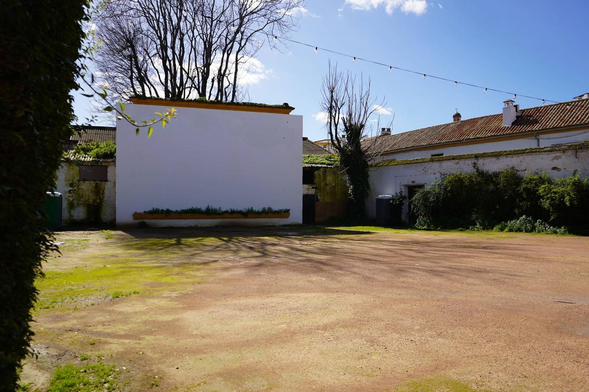 Antonio Amil , Gerente de los cines FUENSECA, DELICIAS Y OLYMPIA