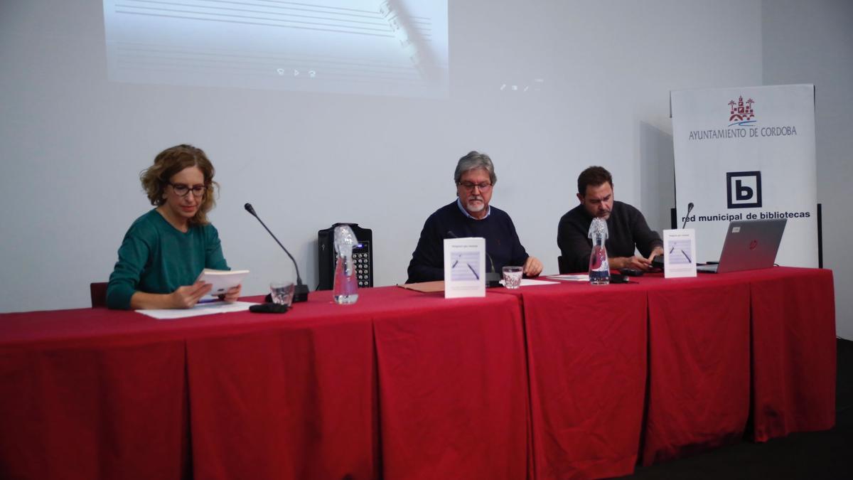 La presentación corrió cargo de Francisco Antonio Carrasco, de Mucho Cuento; Antonio González, de Enfoco, y la periodista Marta Jiménez.