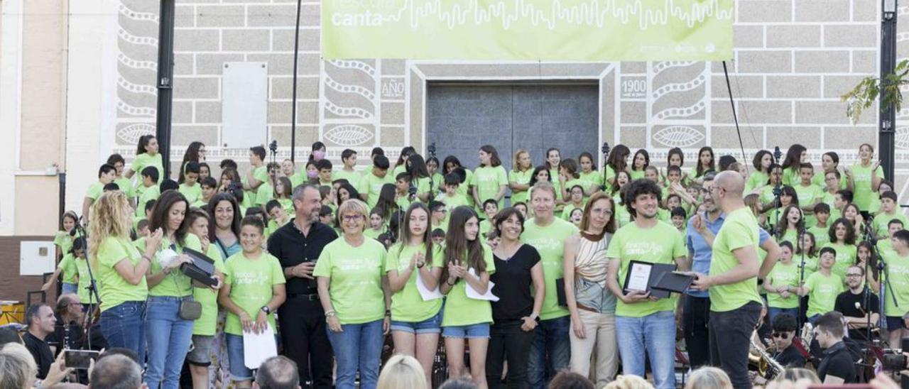 Colofó de «L’escola canta» amb prop de 200 alumnes a Picassent