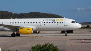 Viajar "por la cara" con Vueling en el aeropuerto de Ibiza