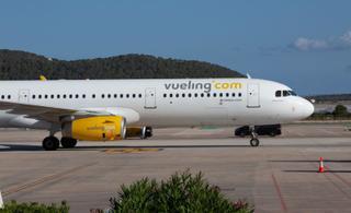Alrededor de 40 vuelos cancelados entre Ibiza y Barcelona o Palma por la huelga de ‘handling’