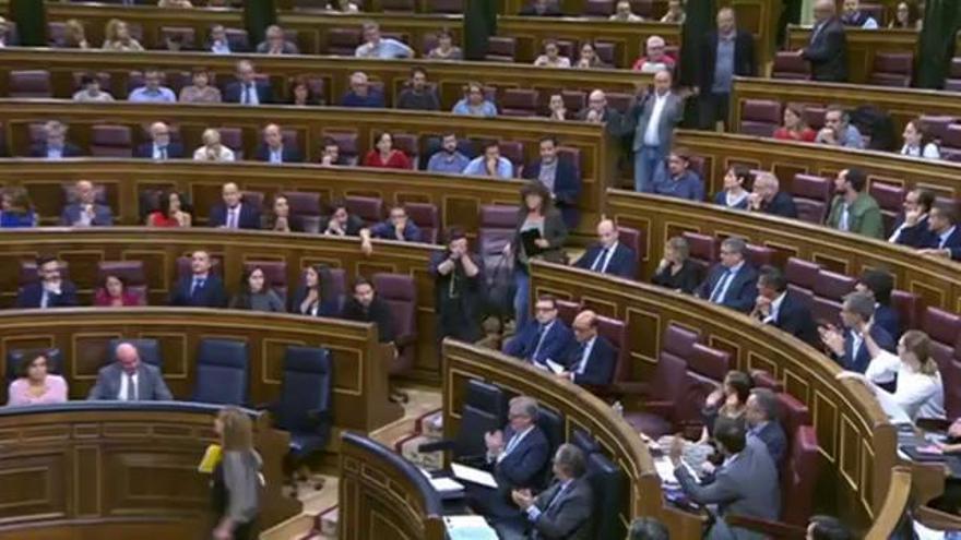 Els diputats d'ERC abandonen l'Hemicicle del Congrés