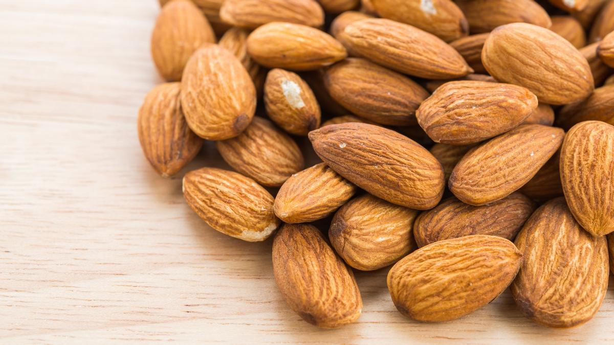 Las almendras, el superalimento que te ayudará a mejorar tu estado de ánimo.