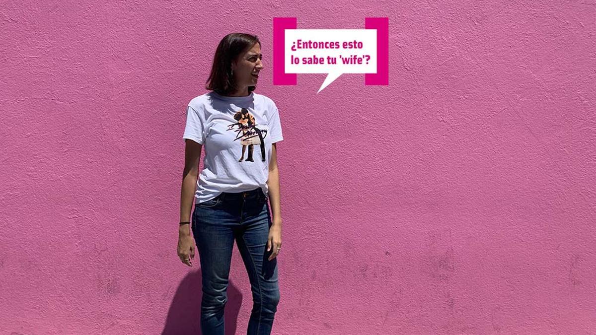 Carmen Raya con bocadillo relaciones abiertas