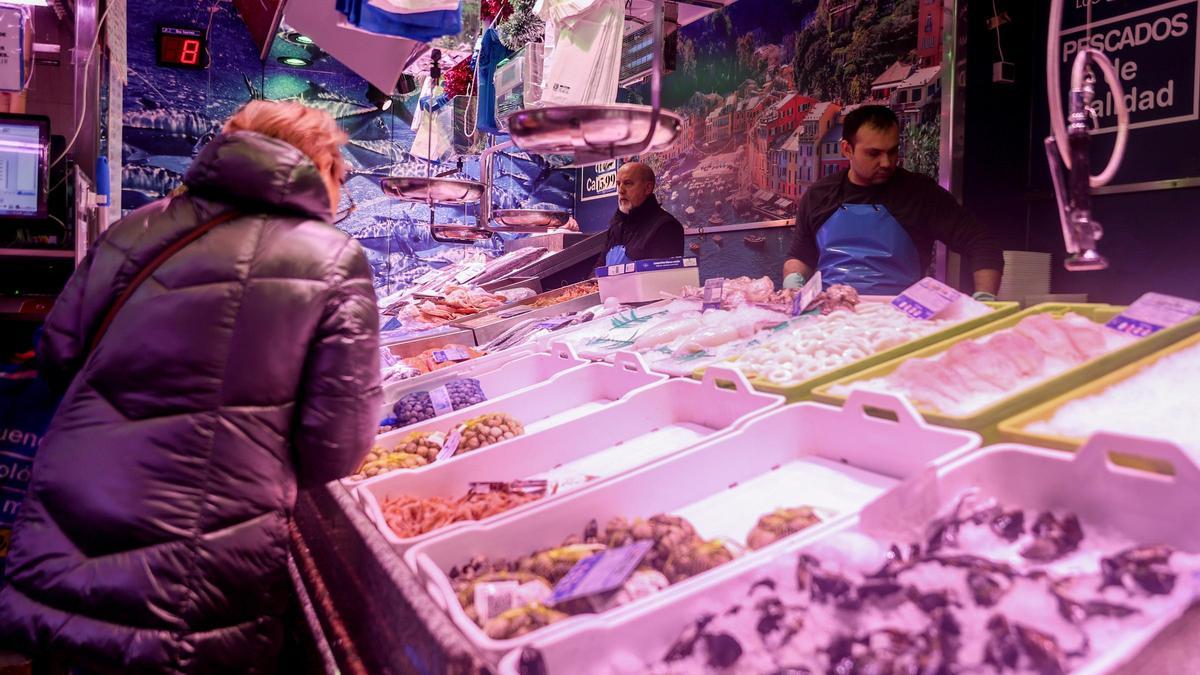 Una cesta de la compra que hace cinco años salía por 100 euros, ahora ronda ya los 150.