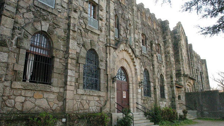 Monasterio de las Salesas, en Teis.