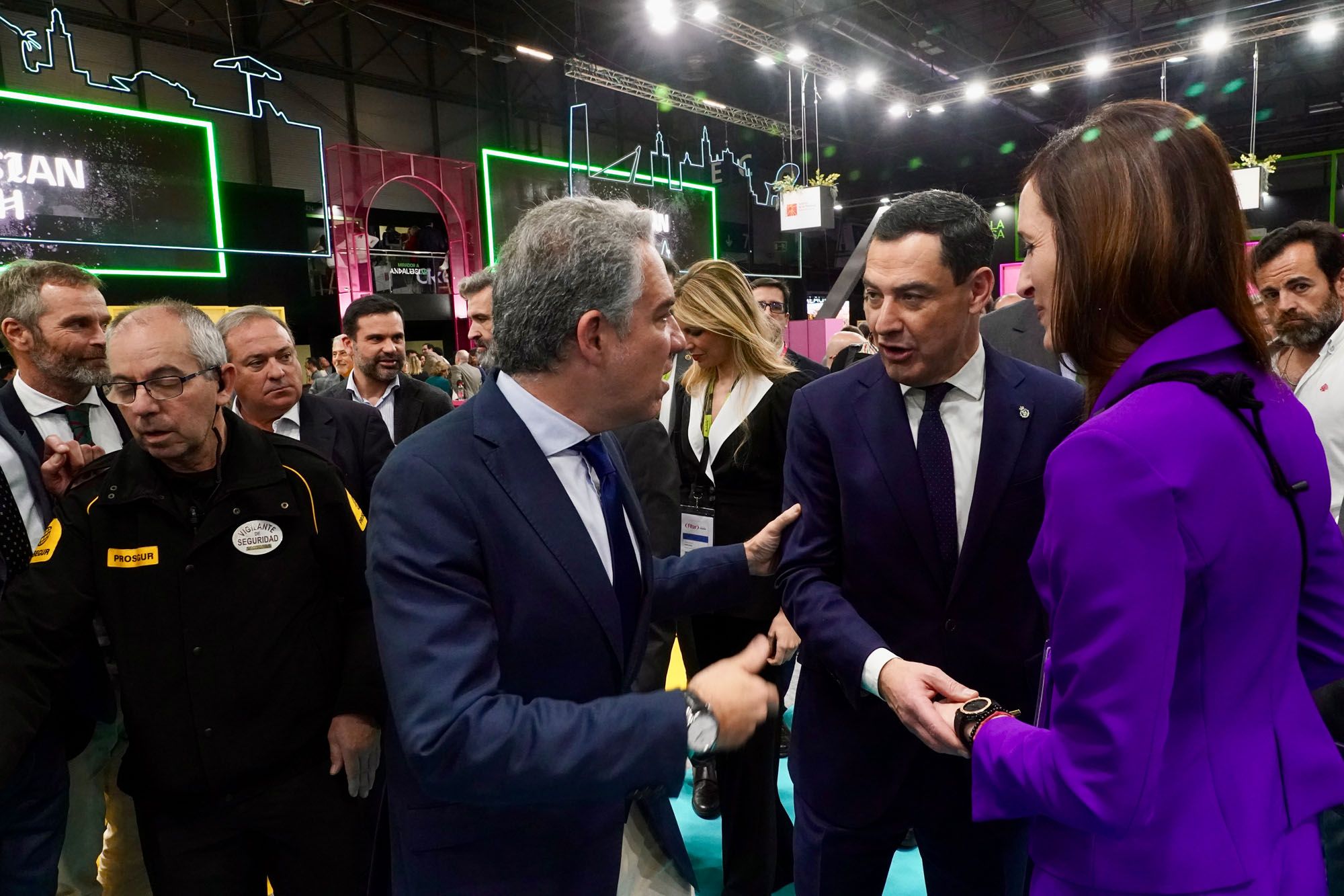 Juanma Moreno, en la jornada inaugural del stand de Andalucía en Fitur 2024.