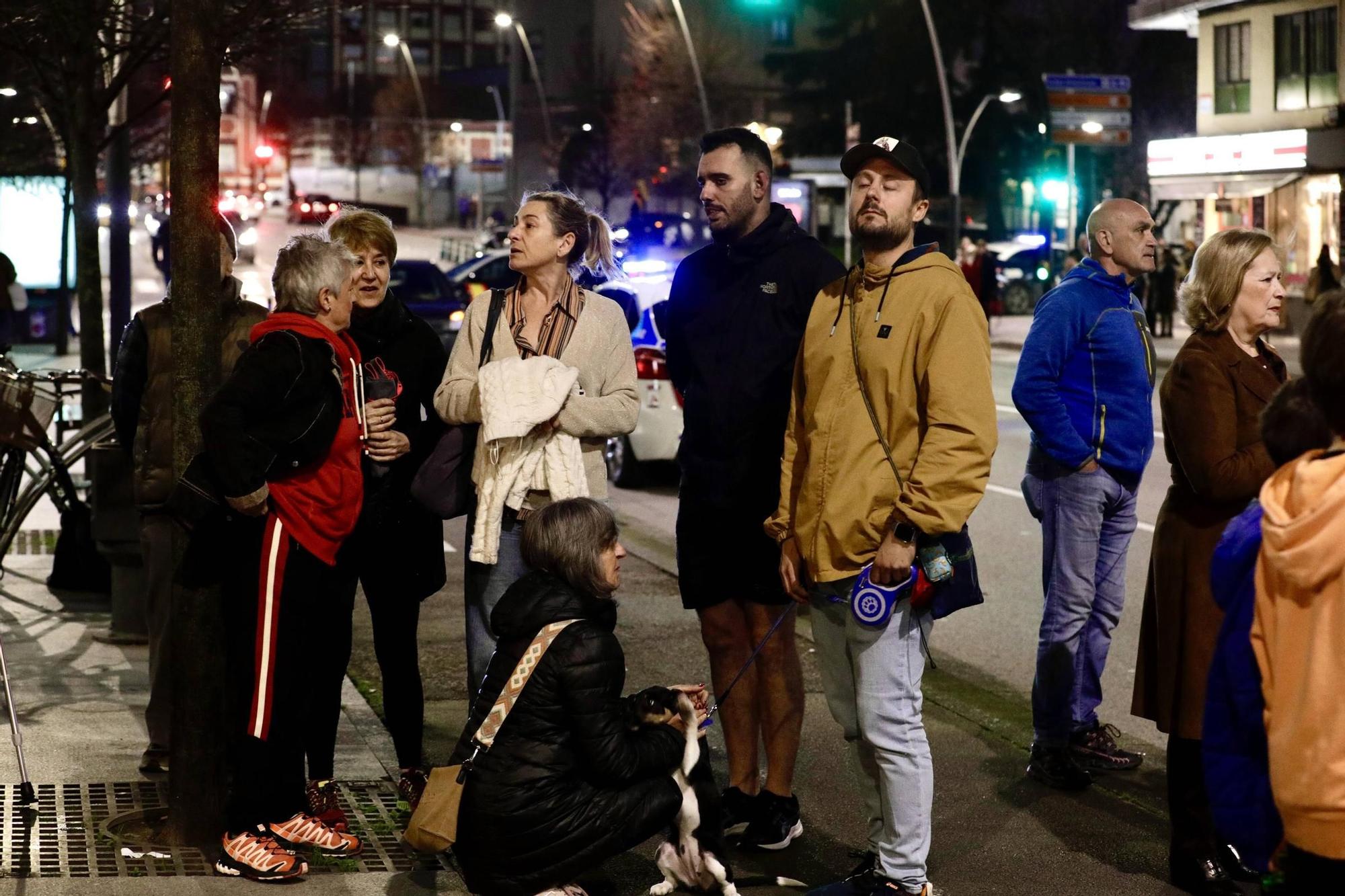 Así fue el espectacular incendio en un piso de Gijón (en imágenes)