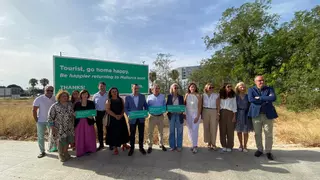 “Tourist, go home...happy": los hoteleros contraatacan con una campaña contra la turismofobia