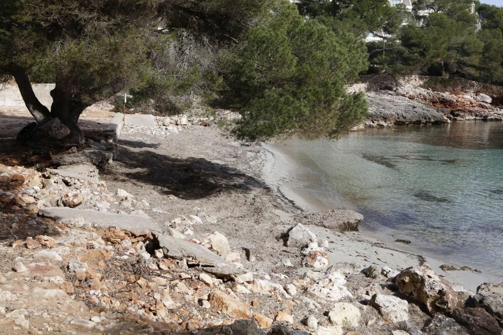 Caló dels Homes Morts in Portopetro.