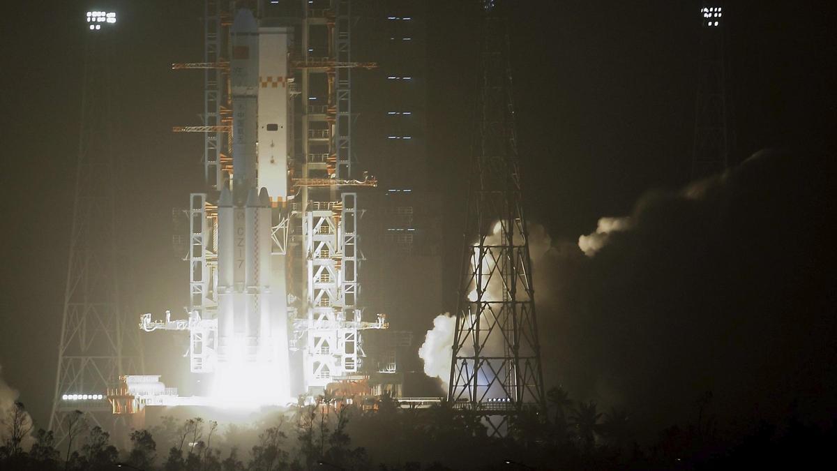 China prevé lanzar sus primeros cohetes reutilizables en 2025