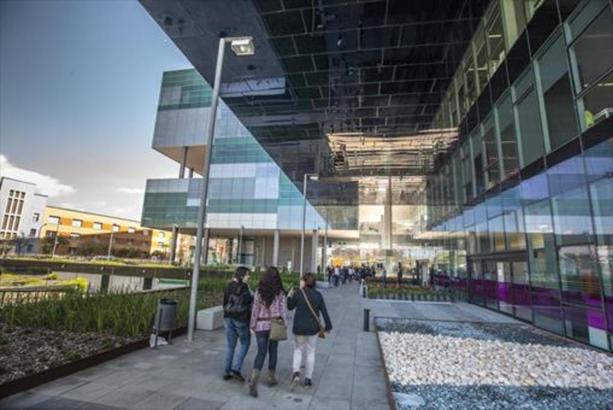 La sede de la Agència Tributària de Catalunya, en la Zona Franca.