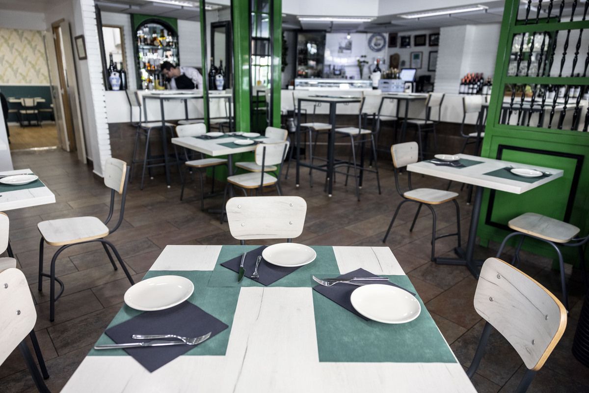 En imágenes | Hermanos Teresa, el bar de tapas de Zaragoza que evoluciona sin perder su esencia