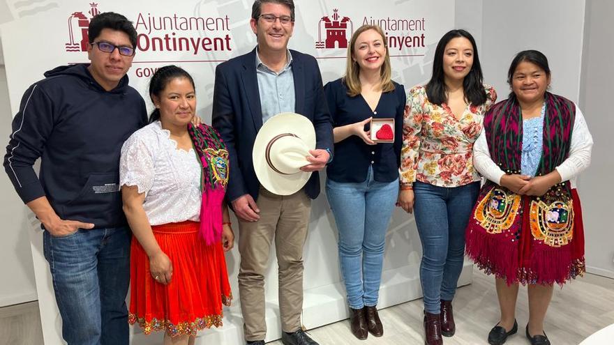 La realidad de las mujeres de Ecuador llega a Ontinyent con el programa “Ser dona al Sud”