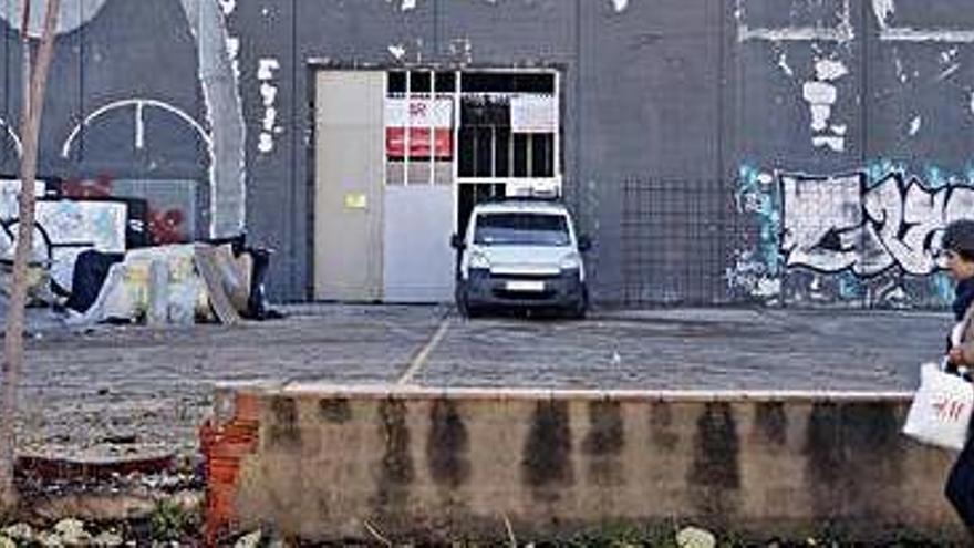 La nau que acollia la discoteca La Catedral, situada a la carretera de Santa Coloma, ja està en obres.