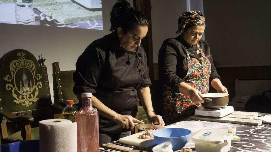 Clase gastronómica dentro de las Jornadas Gastronómicas Interculturales de 2016.