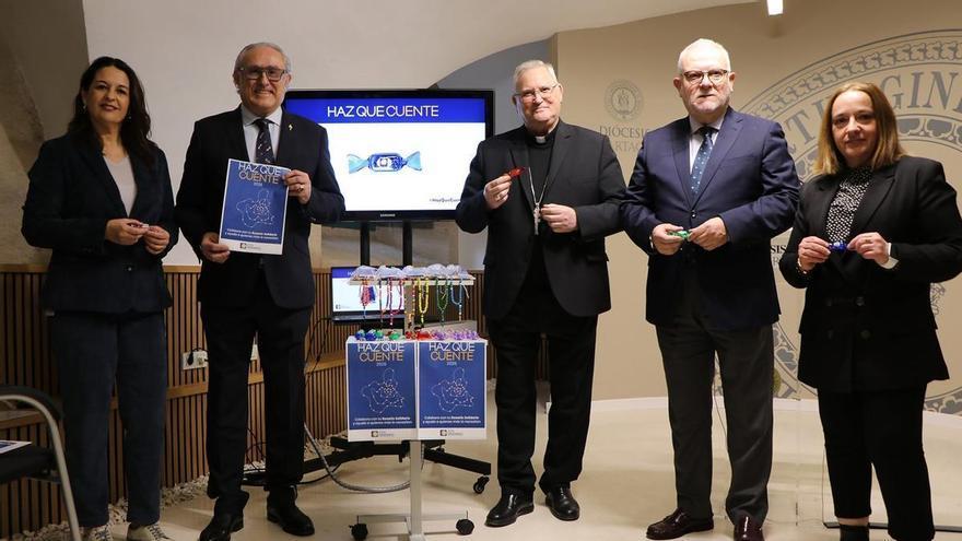 Rosarios y kits para fabricarlos durante la Semana Santa para financiar la atención a personas sin hogar en Murcia