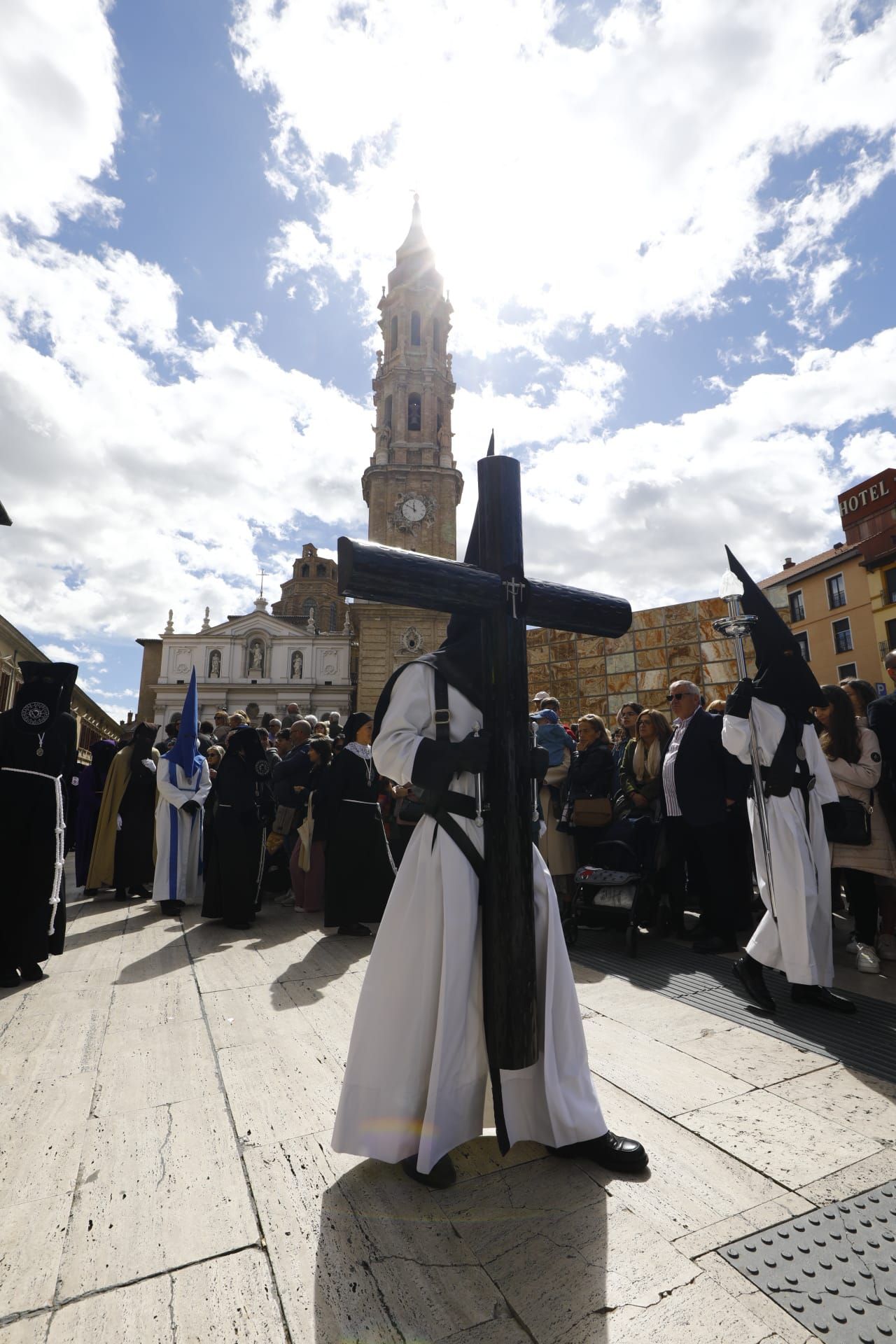 En imágenes | Procesiones del Jueves Santo en Zaragoza