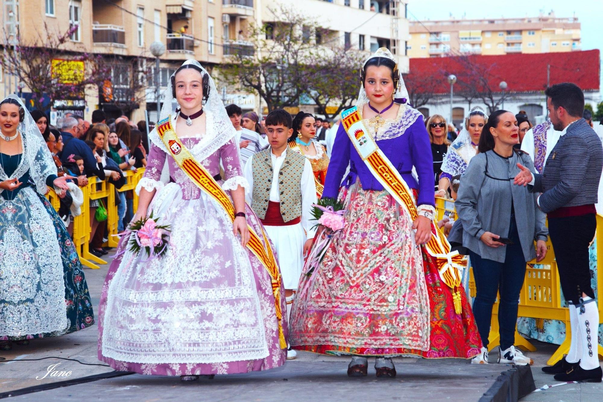 Búscate en la ofrenda y la entrega de premios de las fallas de Oliva