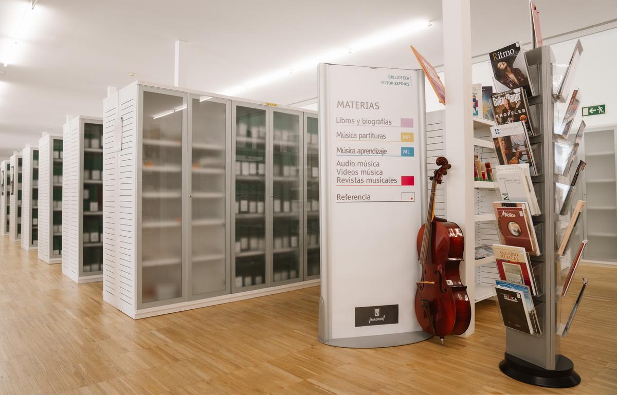 31.05.2024. MADRID. Imágenes de la biblioteca musical Víctor Espinós en el centro cultural Conde Duque, en Madrid. Foto: Alba Vigaray